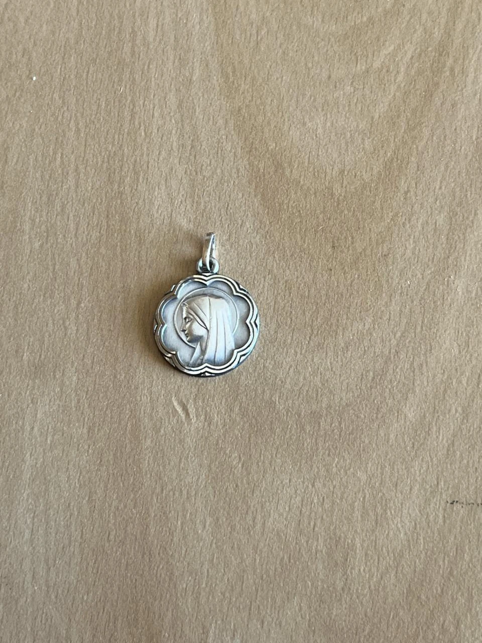 Médaille pendentif pendant colgante hanger siogairlin pendente pingente anhanger